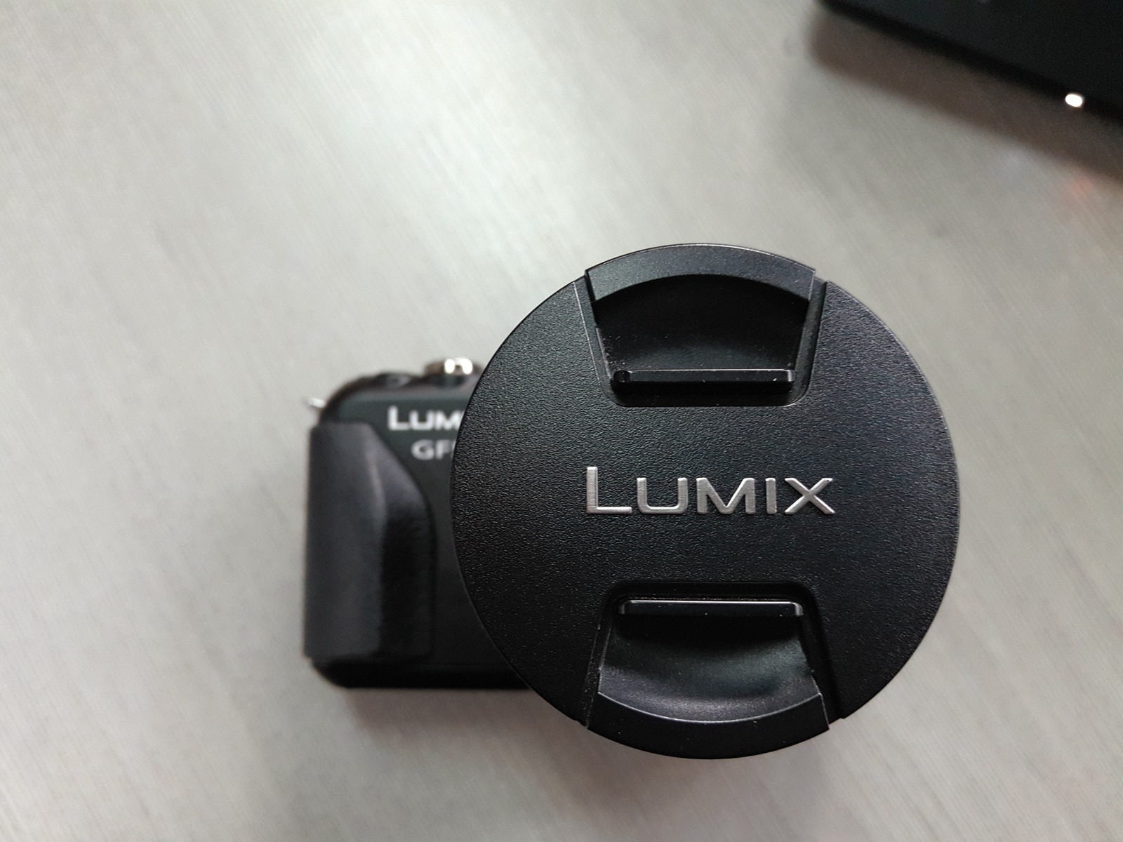 用旧手机价钱置换了一台 Panasonic GF5