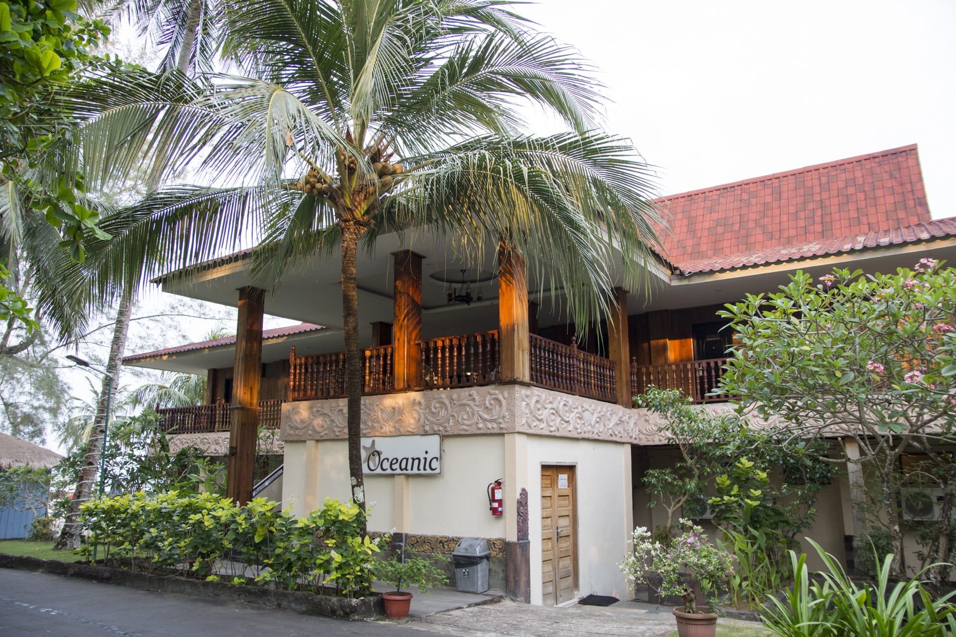 新加坡、印尼民丹岛六天五晚跟团游