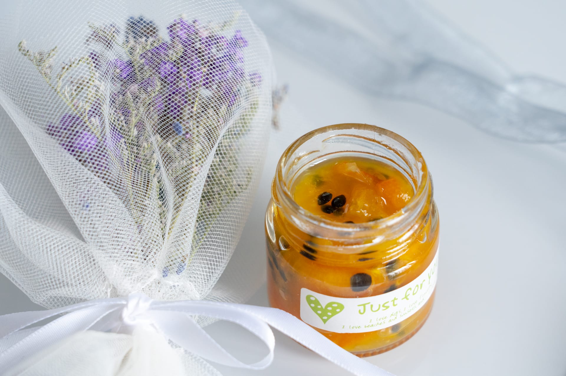 对比我的伴手礼，他们这也太高档了