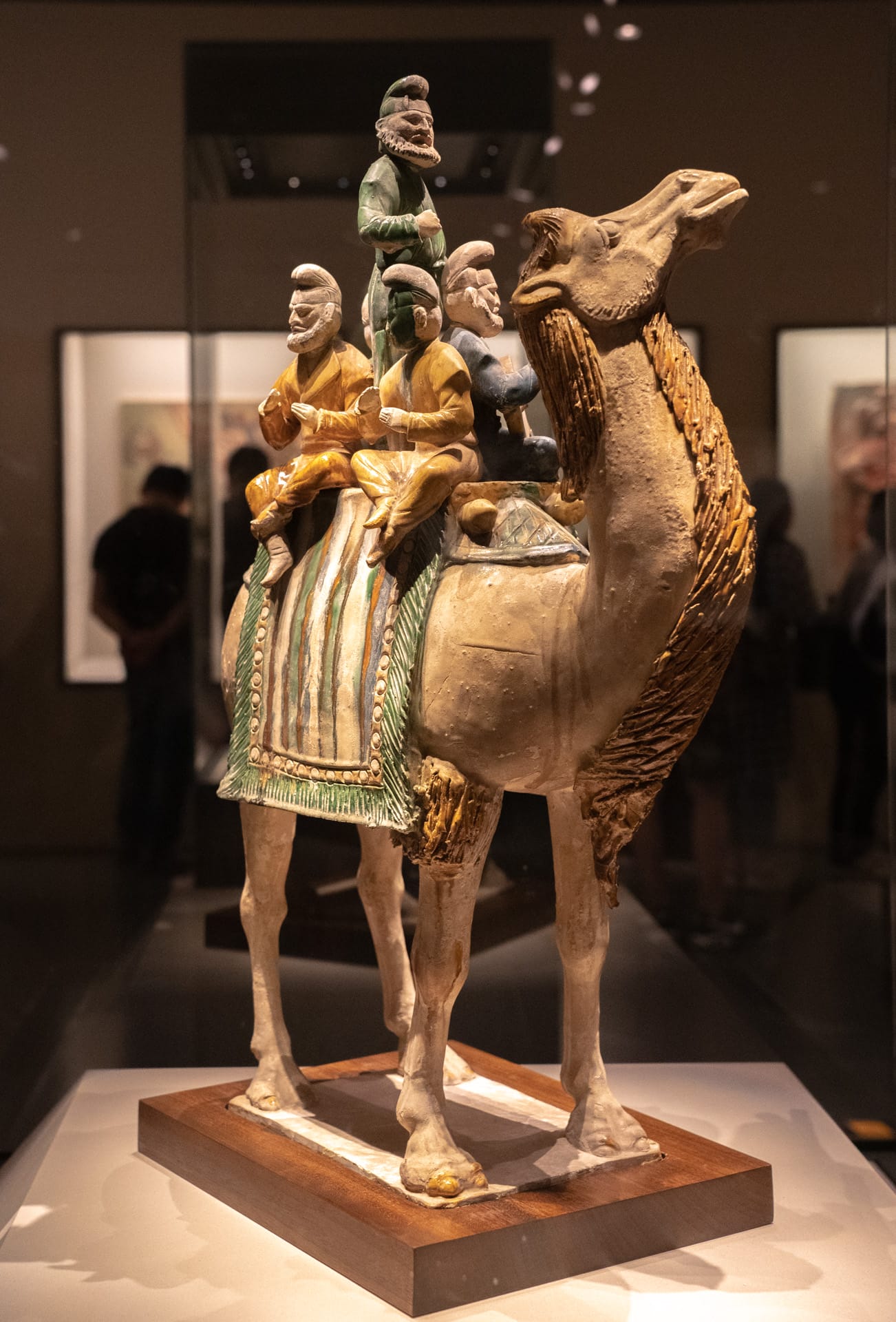 唐三彩釉陶骆驼载乐俑