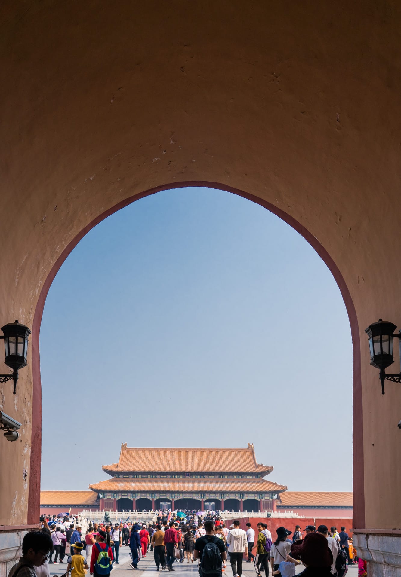 午门正门，古时只能皇帝走这口，如今我等平民却能闲适地来参观。社会主义好啊~