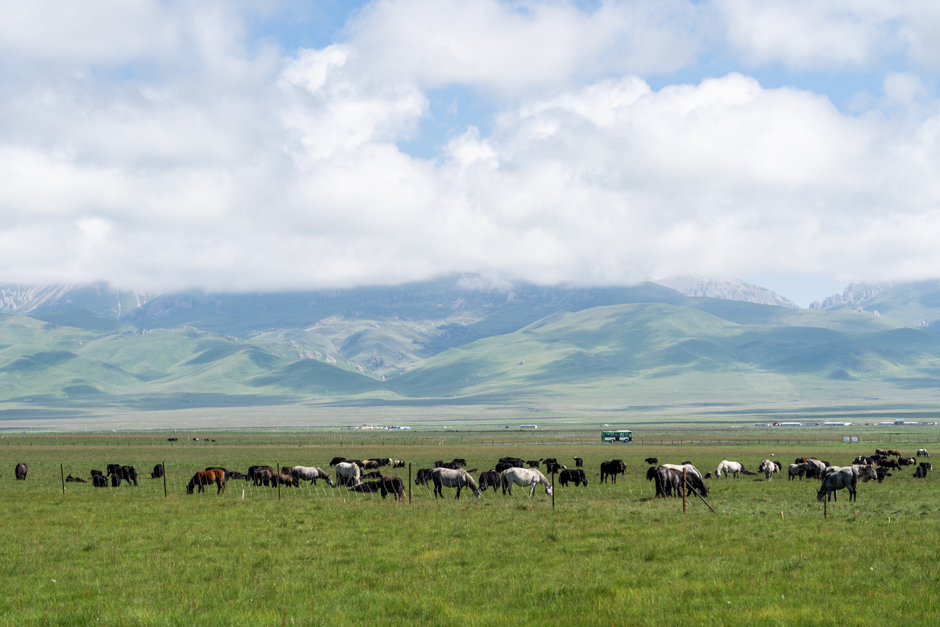 阿坝州 花湖景区