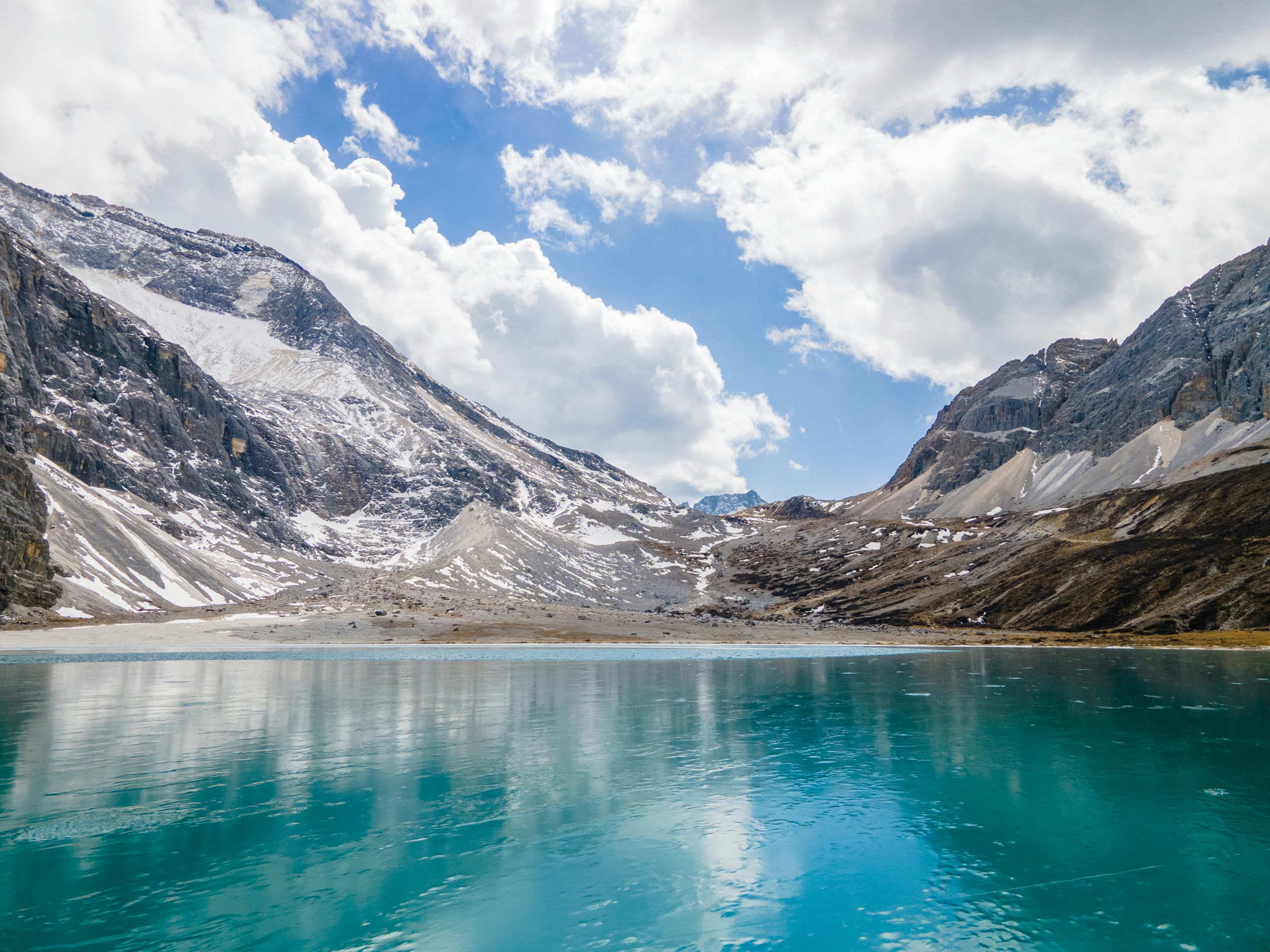 还未化开的牛奶海