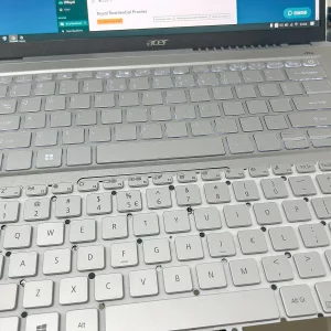 更换宏碁 Swift 3 SF314-511 笔记本键盘