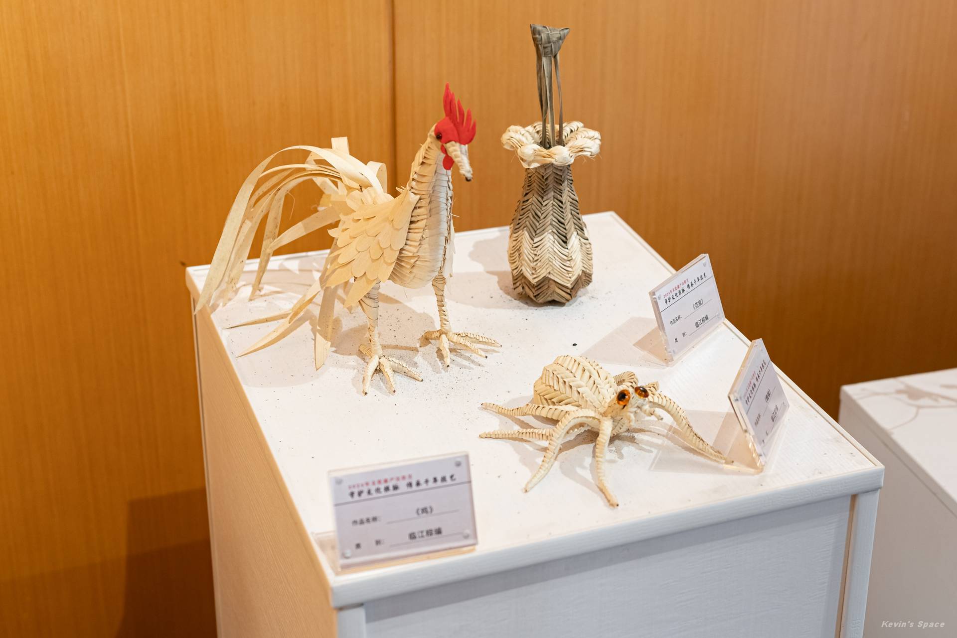 打卡重庆永川美术馆：艺香剪纸、三峡蝶画、李氏刻瓷和永川棕编技艺…