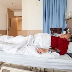 奶奶突发脑梗，险些成了“半边瘫”